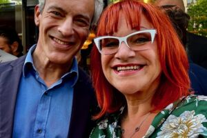 Liebe, Lust & Hexenschuss - Komödie, szenisch gelesen, mit dem Schauspieler Gedeon Burkhard und der Entertainerin Lou Hoffner.