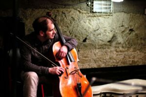 Christoph Schenker - 1 Cello - 12 Cellisten?!