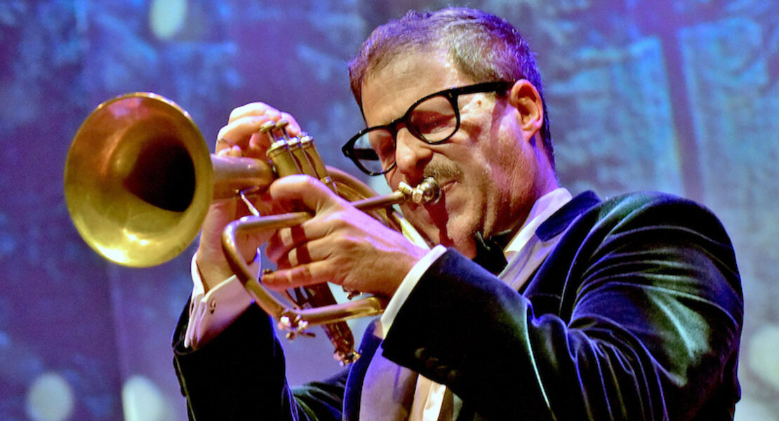 ella-louis-jazz-club-im-holzhausenschlosschen-thomas-siffling-christmas-time-is-here