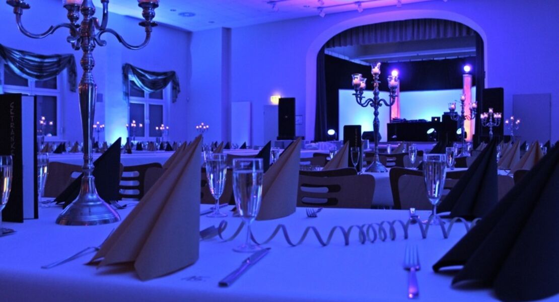 silvester-im-kulturhaus-groningen-feiern-im-saal