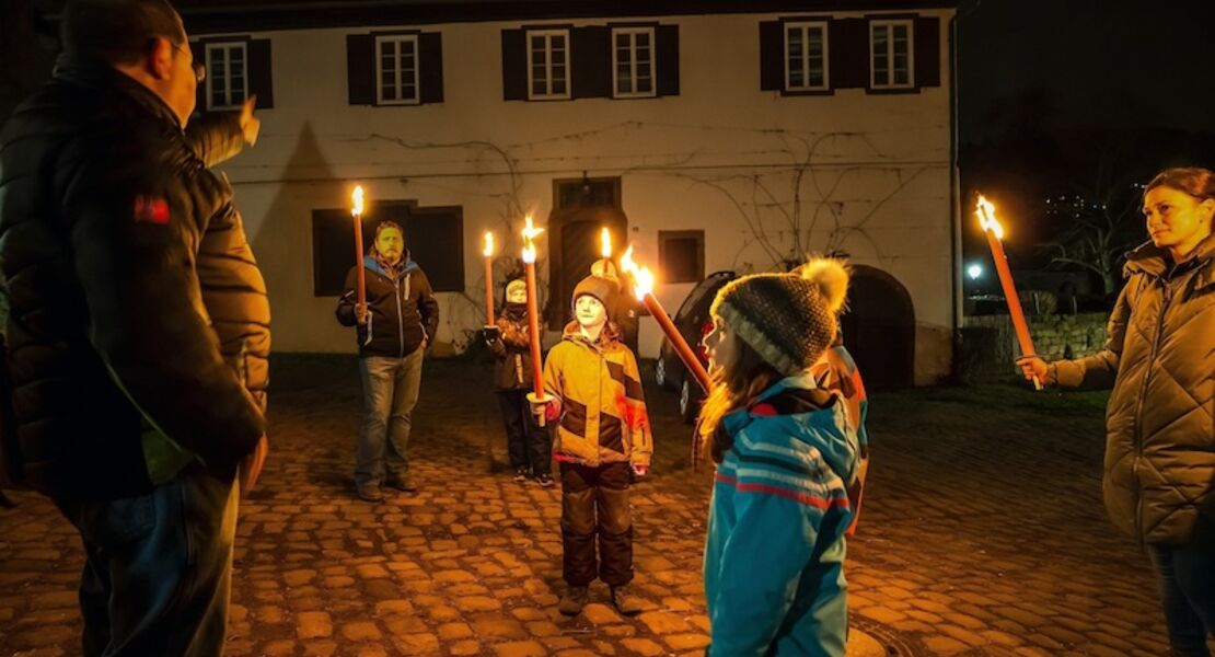 abendliche-fackelfuhrung-fur-kinder