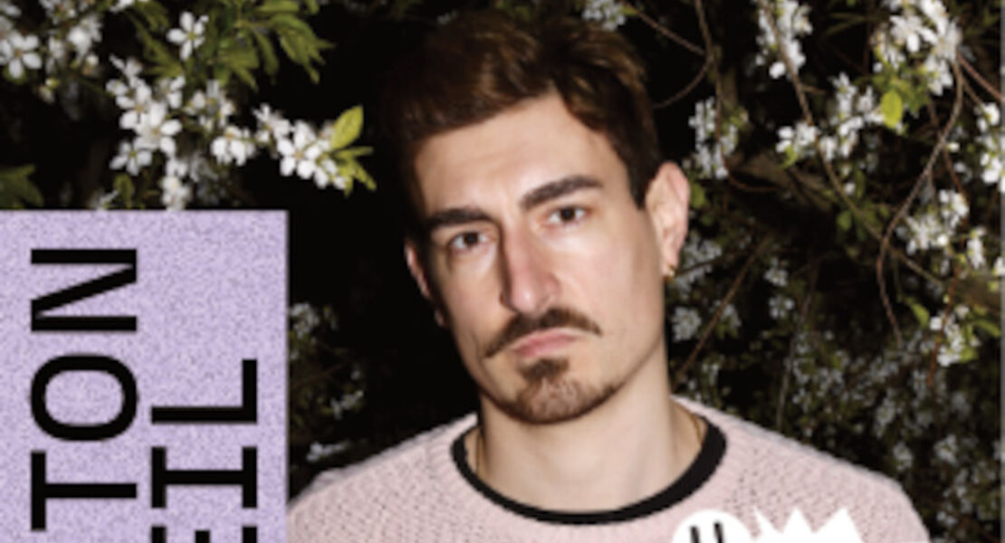 anton-weils-super-einsam-inszenierte-lesung