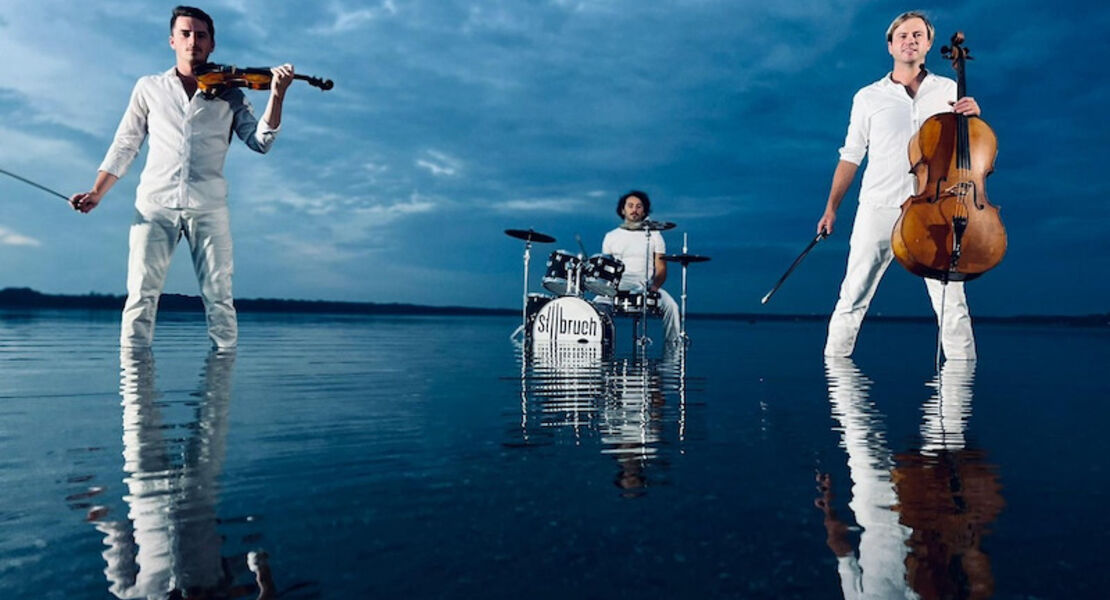 stilbruch-20-jahre-stilbruch-tour-akustische-rockmusik-mit-klassischen-instrumenten