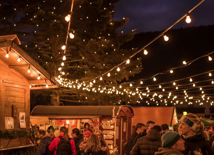 weihnachtsmarkt-unterm-lichterzelt-2026