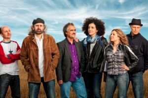 Zwischenspiele für die Seele mit ABENDSCHÖN & AKZENTE. Als Gast mit dabei: Der Aktionskünstler und Holzsägekomponist Guntram Prochaska