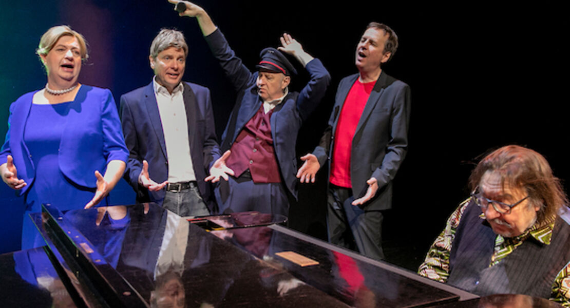 jahresendzeitteam-kabarettistischer-jahresruckblick-2025