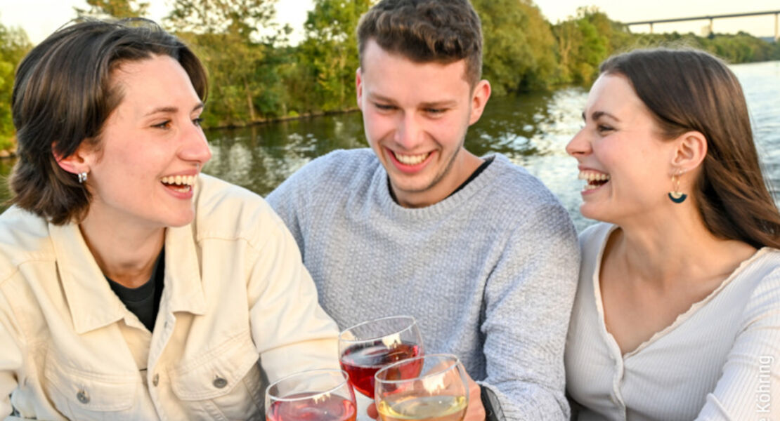 weinprobe-edle-tropfen-aus-dem-ahrtal-tageskreuzfahrten-2026-tasting