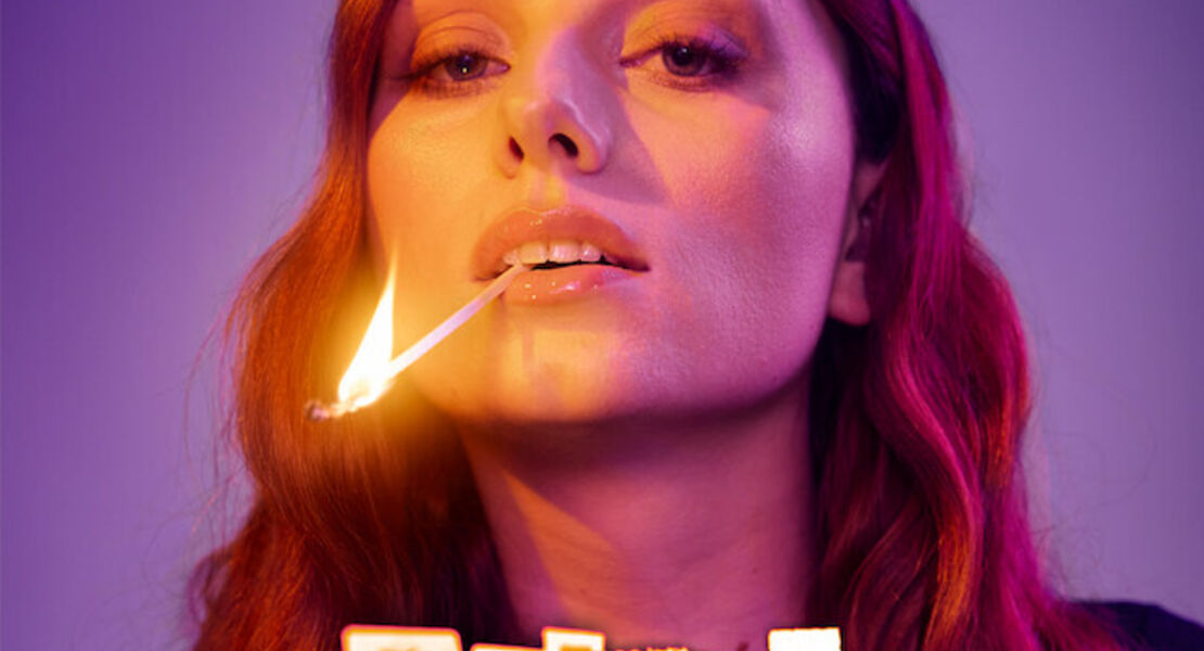 lara-ermer-leicht-entflammbar