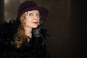 Heute Abend: Lola Blau - Premiere - ink. Begrüßungssekt, Musical für eine Schauspielerin von Georg Kreisler