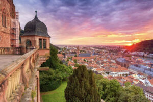 Castle Sundowner - Sunset Beats mit Sky Sievers - 80er/90er-Funk&Soul
