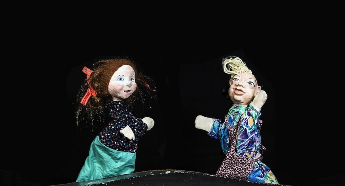 kaspers-weihnachtswunsche-und-die-frechen-zettelfresser-figurentheater