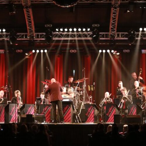 lets-swing-for-xmas-2025-das-weihnachtskonzert-der-berrytones-big-band