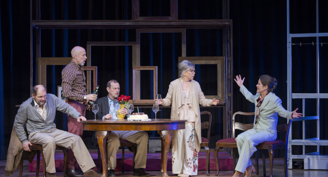 und-wenn-wir-alle-zusammenziehen-und-wenn-wir-alle-zusammenziehen