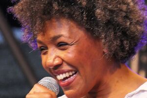 Werner Acker trifft Fola Dada