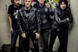 UK Subs - + Support