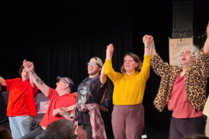 DIE SPINNER!: Anschnallen bitte! - Premiere