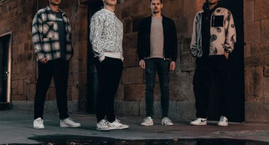 lokalz-up-in-the-gallery-karlmer