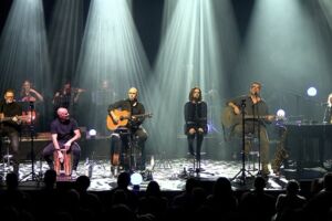 Pulse - The Best of Pink Floyd - Acoustic Side Of The Moon