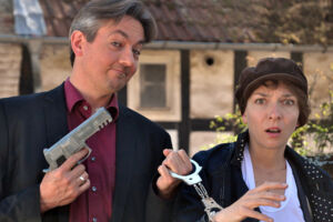 Fast Forward Theatre - Ein Agent ist nicht genug