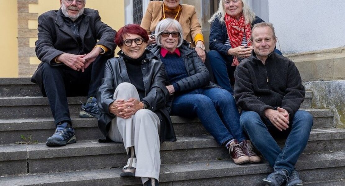 gala-der-schweinfurter-autorengruppe-sag-rette-sich-wer-kann-eine-literarisch-musikalische-revue-zur-taglichen-apokalypse