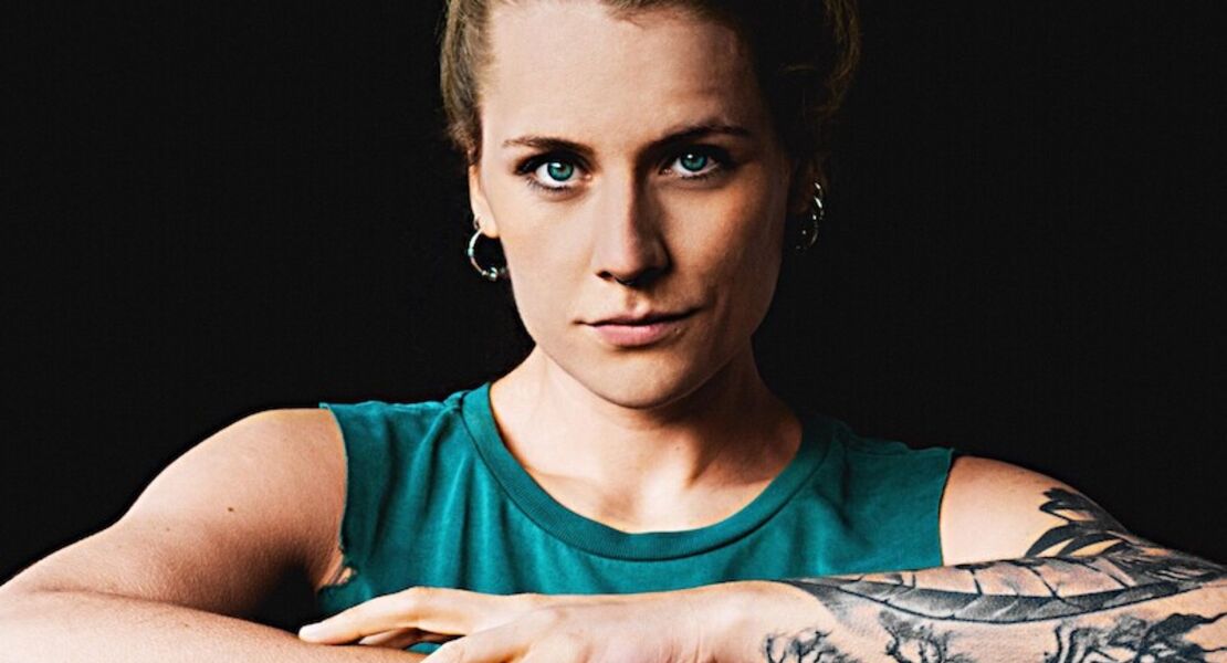 laura-braun-vom-weg-ab