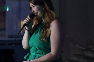 ROSENAU Poetry Slam - als Conférencière und Moderatorin Marina Sigl