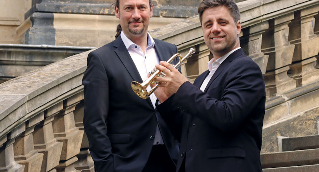 glanzvoller-blaserklang-trompete-und-orgel