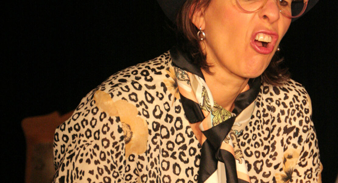 die-clownin-erwacht-eine-skurrile-komodie