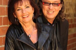 Jugendliebe und mehr  | Lovesongs, Welthits und ein Meer von Liebe - Konzertlesung mit Musiker Thomas Natschinski und Autorin Christine Dähn