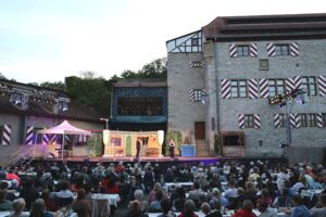 Festspiel-Cocktail - Frankenfestspiele Röttingen