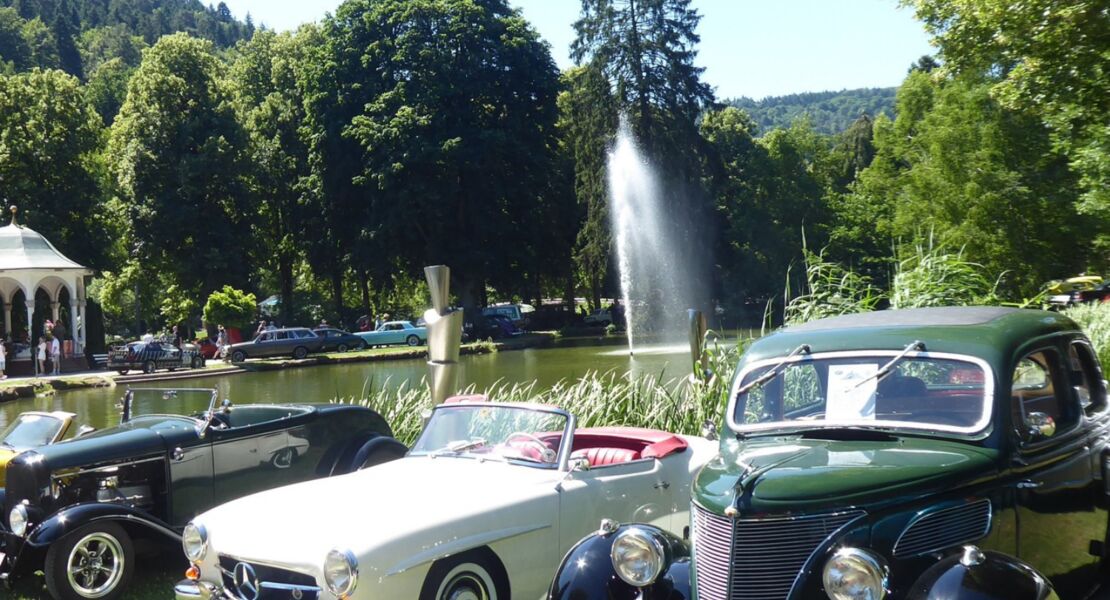 grosses-oldtimertreffen-der-oldtimerfreunde-bad-liebenzell-im-kurpark