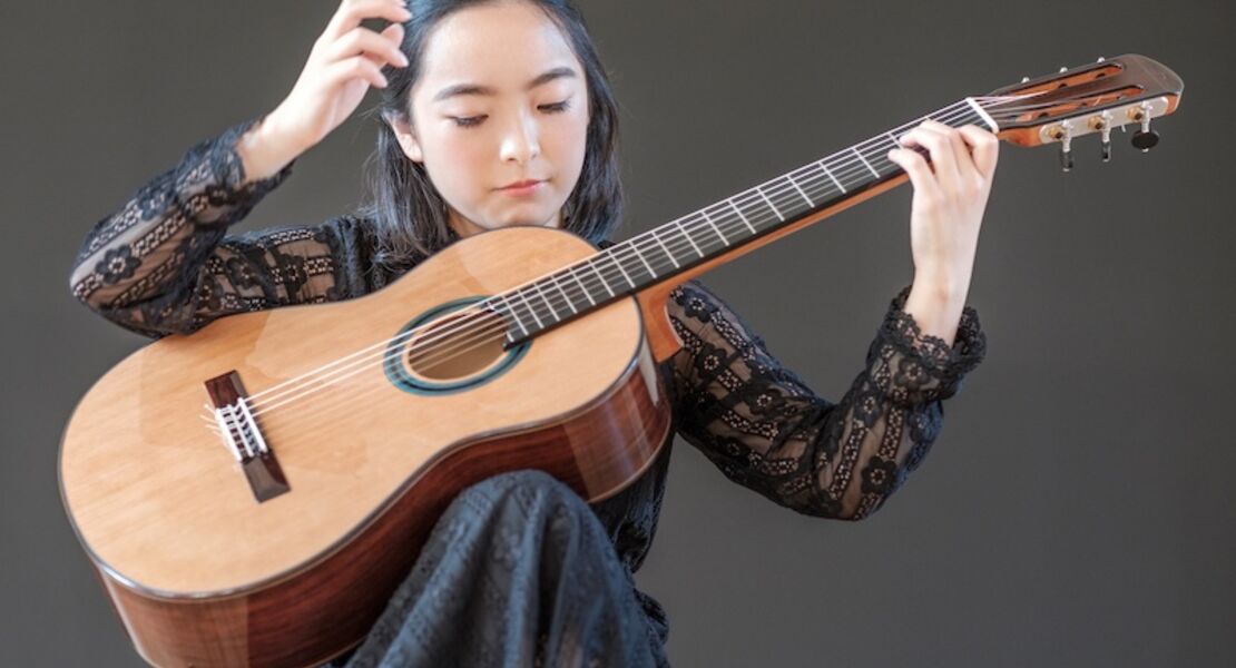 kanahi-yamashita-podium-junger-gitarristinnen