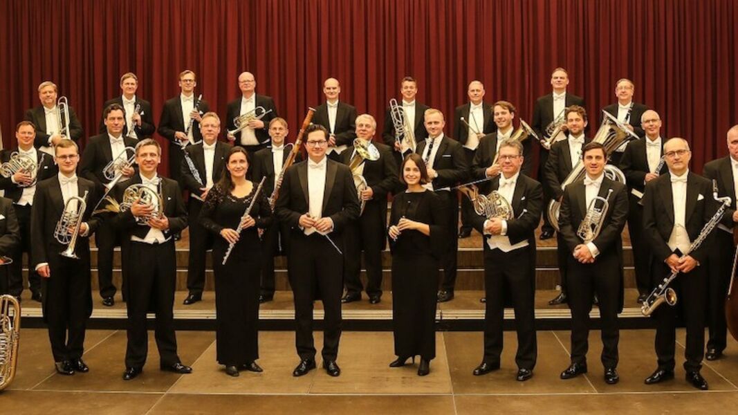 sachsische-blaserphilharmonie-3-anrechtskonzert-neujahrskonzert-feuer-und-flamme