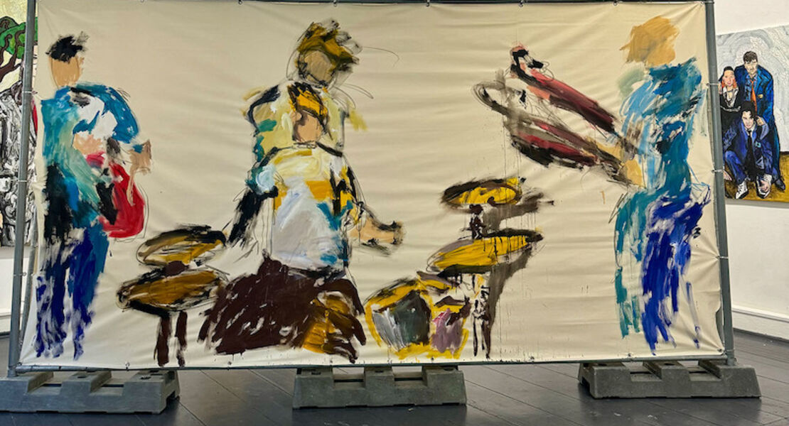 erold-sommer-live-in-farbe-figurative-malerei-multimedia-performance-bei-licht-die-werke-bewundern