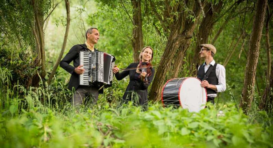 balkan-ball-mit-zakuska-bettina-pinkert