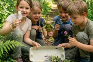 Natur-Schatzsuche und eigene Schatzkiste gestalten
