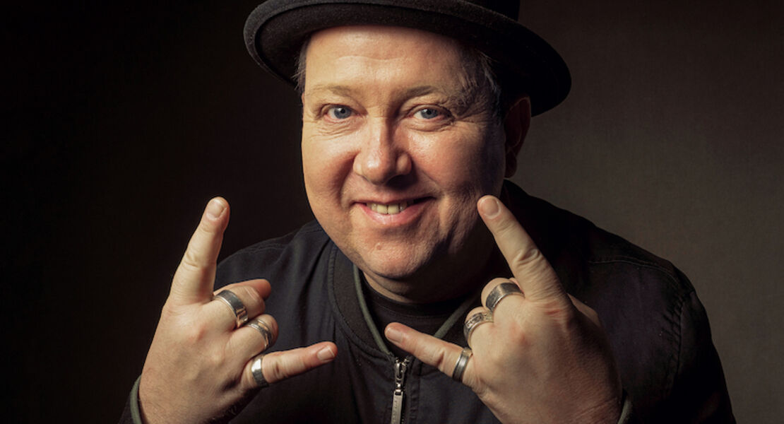 aufstehen-weitermachen-sebastian-krumbiegel-solo-am-piano