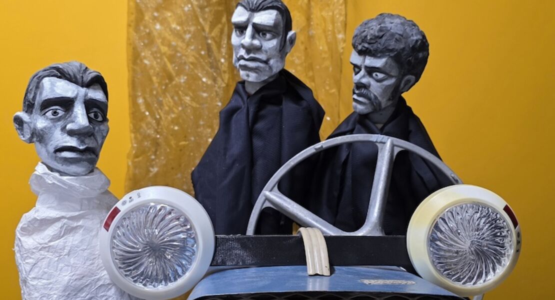 royal-mit-kase-pulpfictionpuppetry