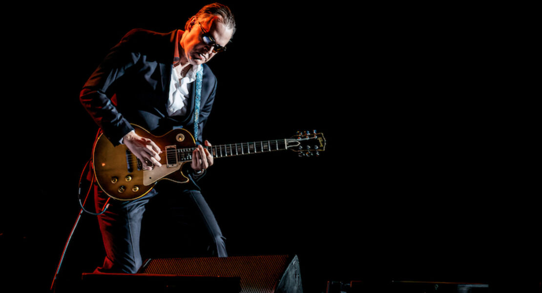 joe-bonamassa-live-in-concert