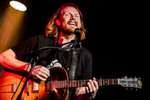 Noah Derksen - Americana / Folk Singer-Songwriter (Canada)