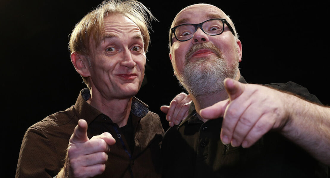 rastetter-wacker-verruckt-und-zugetextet-ein-lach-leseabend