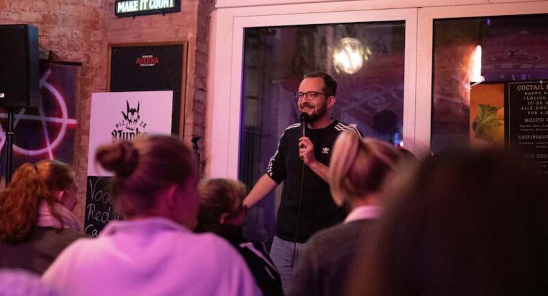 candid-comedy-mixed-show