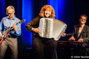 Lydie Auvray (Trio) - Abschiedstournee Salut! Et merci