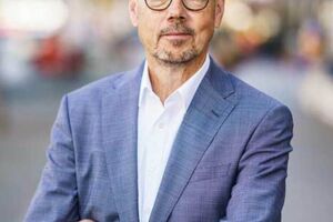 Prof. Dr. Peter Bofinger