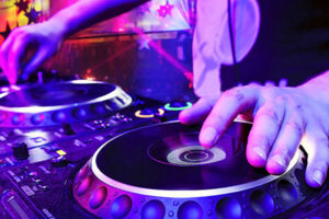 Ruhrort in Flammen - mit DJ - Tageskreuzfahrten 2026 - Party