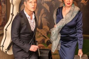 Alix Dudel und Sebastian Albert Zu spät. aber egal.