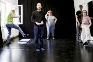 Theater MITEINANDERs zeigt : 