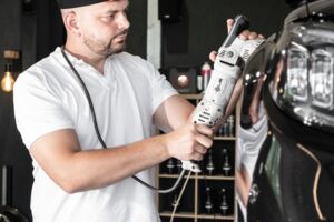 Die Kunst der Automobilpflege und Fahrzeugaufbereitung - Fachvortrag und Workshop - 19:30 Uhr