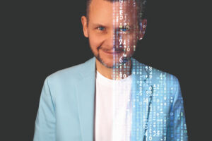 Tobias Mann: Real/Fake