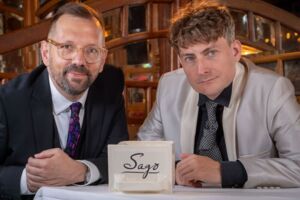 Der Sago Song Salon - 1